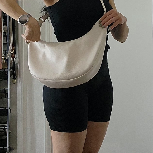 Poppy & Peonies Cream Shoulder Bag - Picture 5 of 6